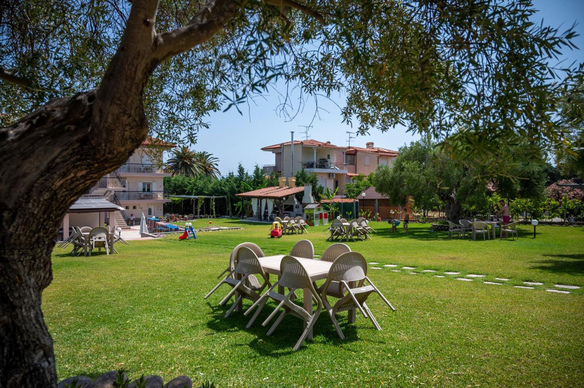 חניוטי Theramvos Superior Apartments מראה חיצוני תמונה