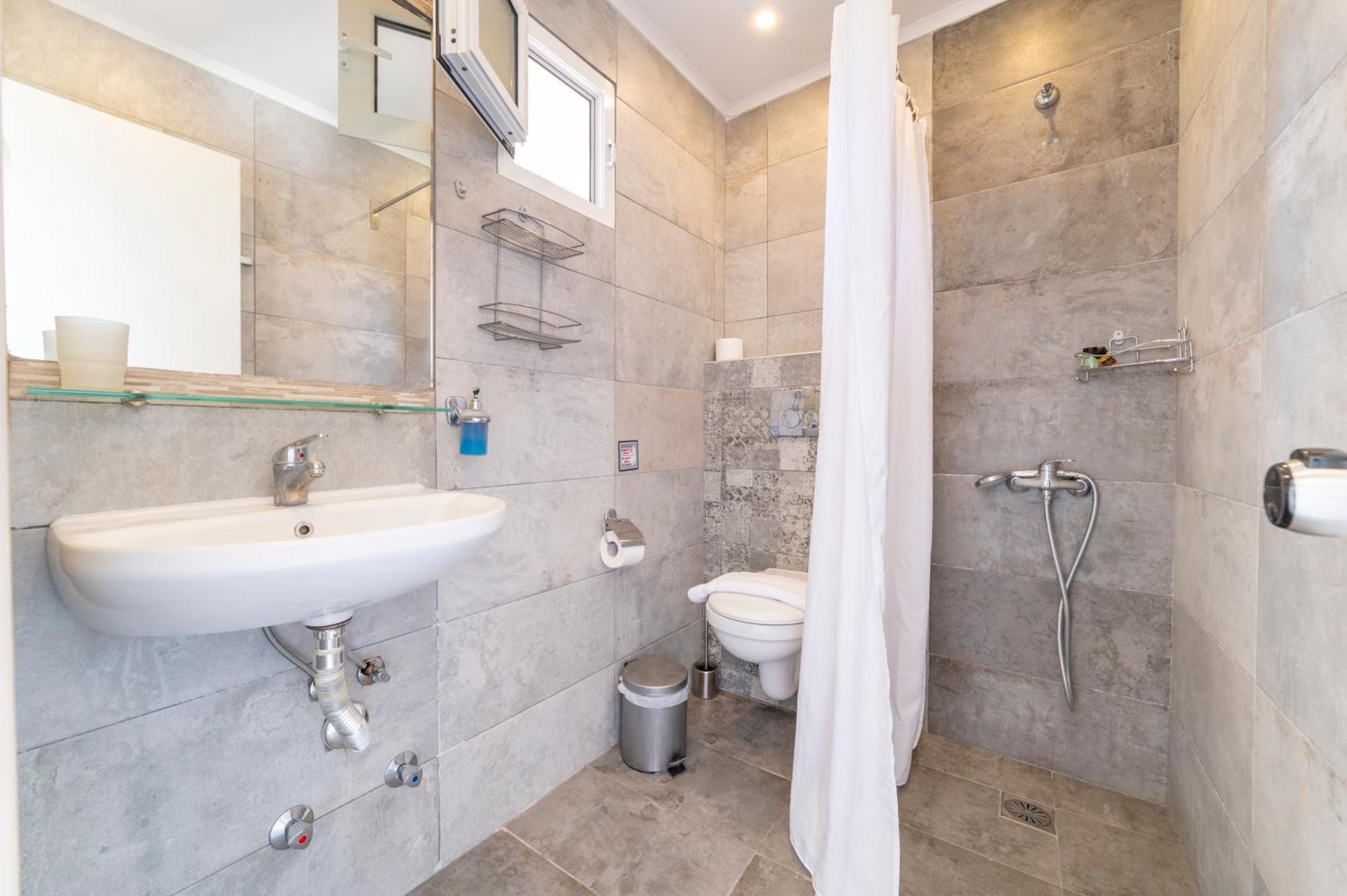 חניוטי Theramvos Superior Apartments מראה חיצוני תמונה