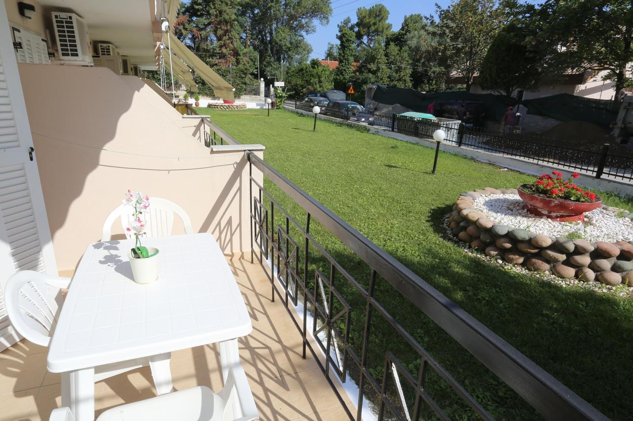 חניוטי Theramvos Superior Apartments מראה חיצוני תמונה